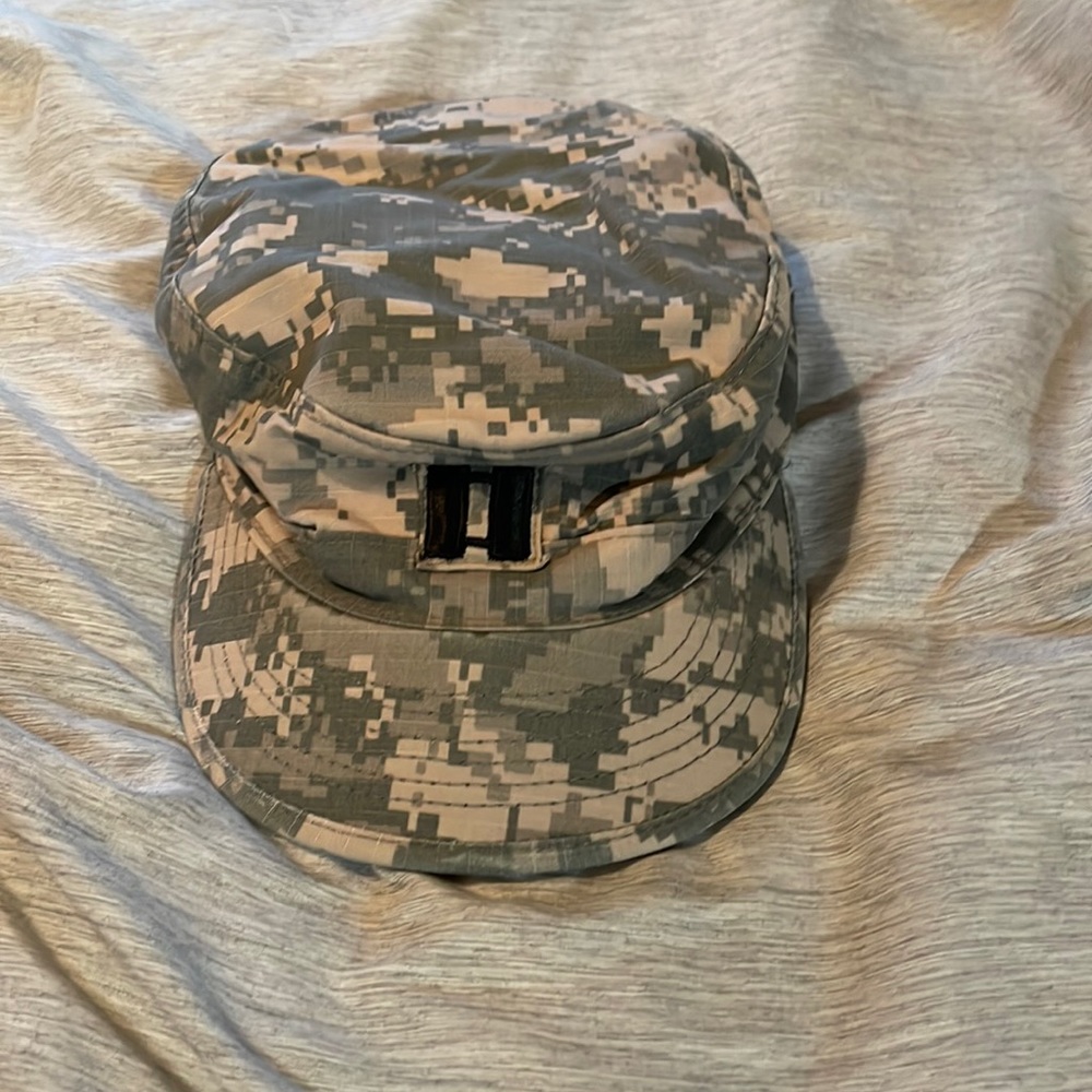 Captain army cover